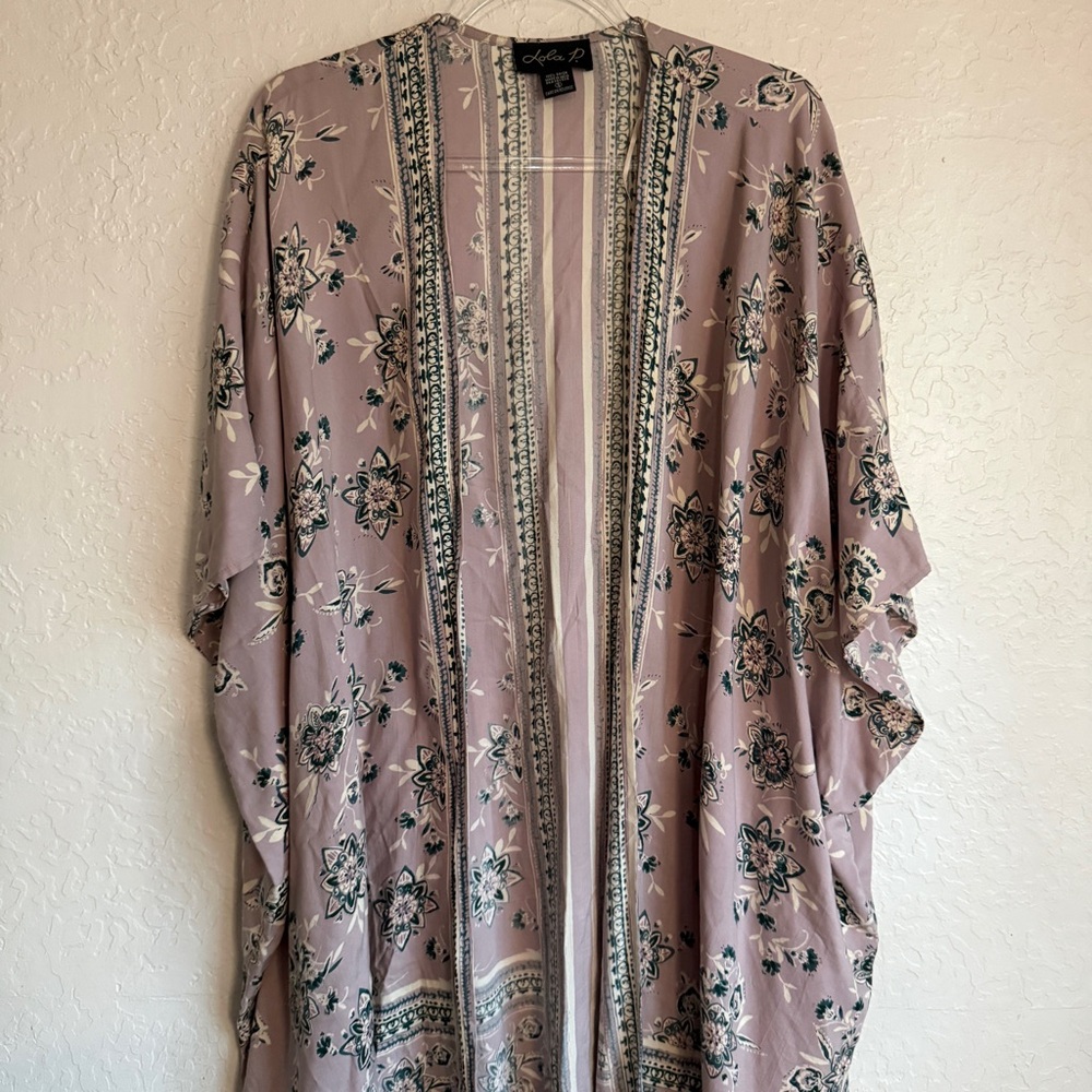 Lola P. Floral Light Purple Kimono Size Small